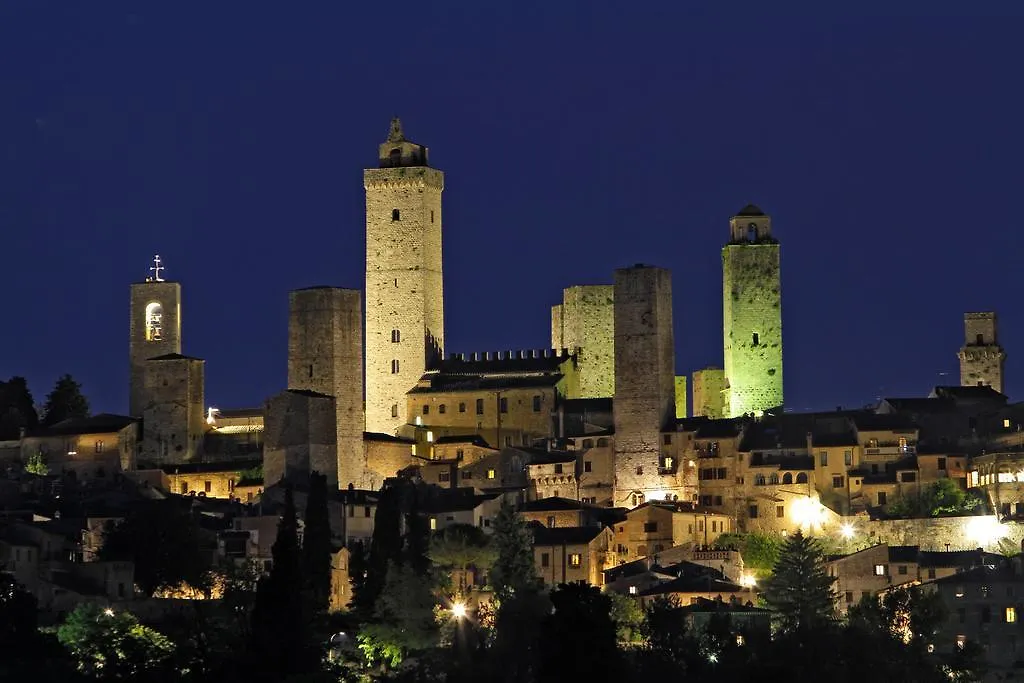 Camping Il Boschetto Di Piemma San Gimignano Italien